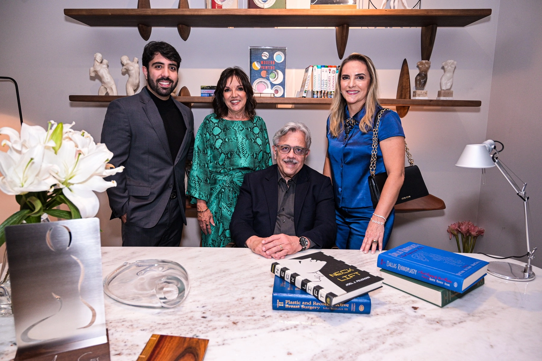 Ariosto Santos na CASACOR ES: Elegância,  inspiração e personalidade em destaque na Sala Íntima